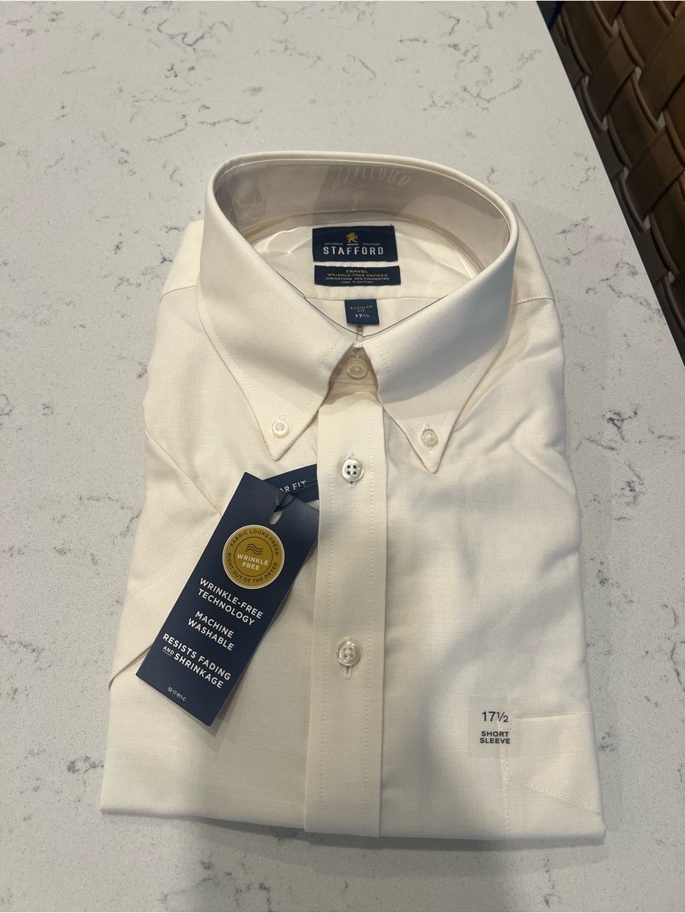 NWT Stafford Men's Short Sleeve Button-Down Oxford in Cream - Regular fit 17.5